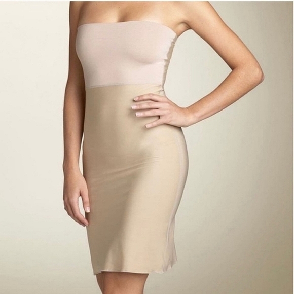 new year eve dress 16 Year's Dresses You Won't Believe Are From Amazon White Button-Up Shirt with short puff sleeves Color:Cottage Rose Dusk Blue